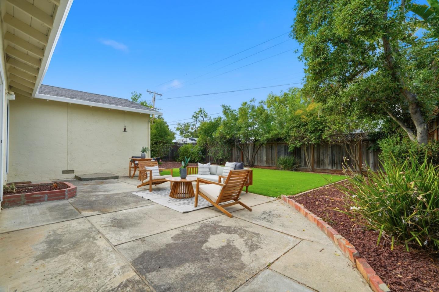 2239 Barrett AVE