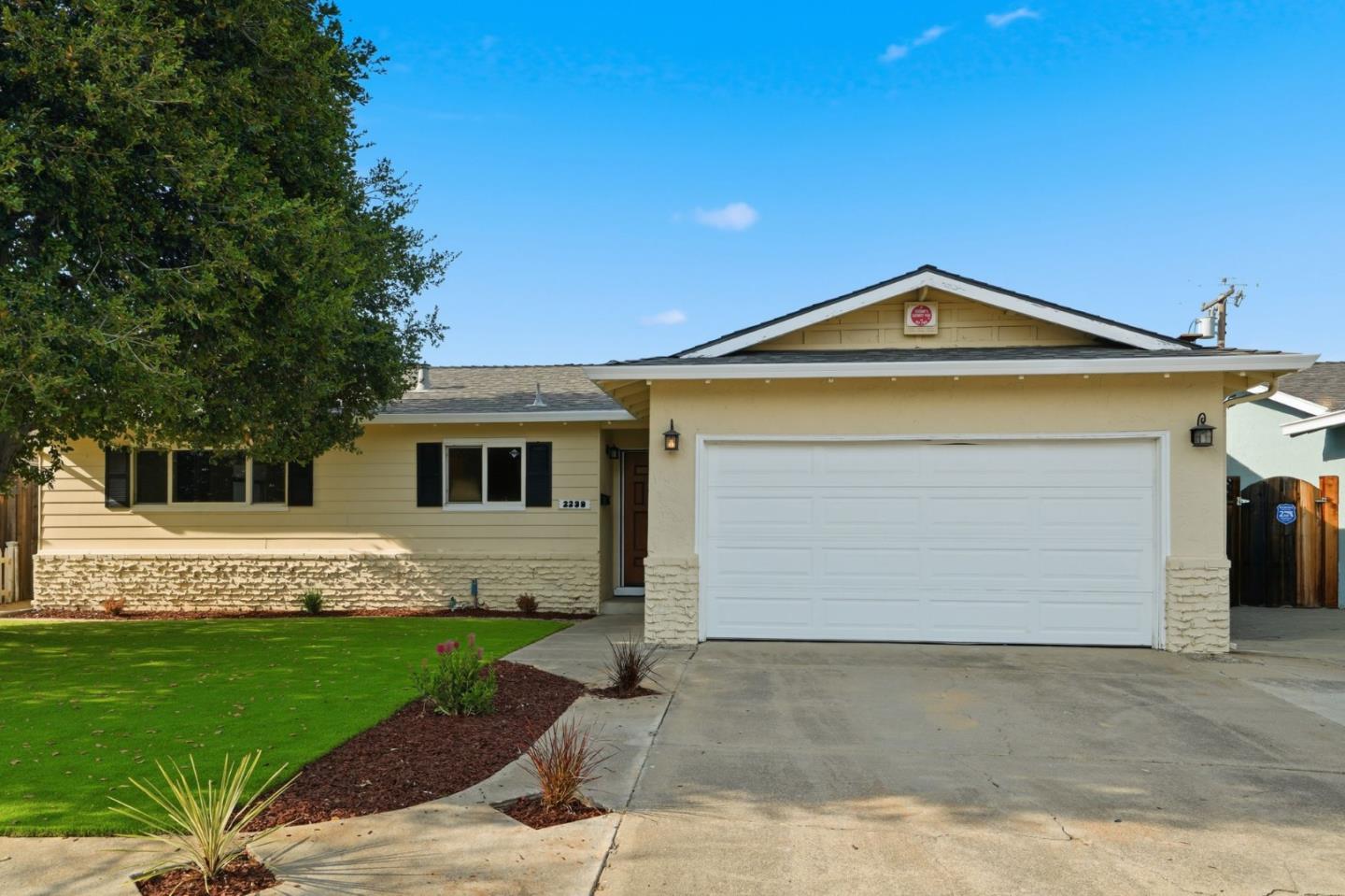 2239 Barrett AVE