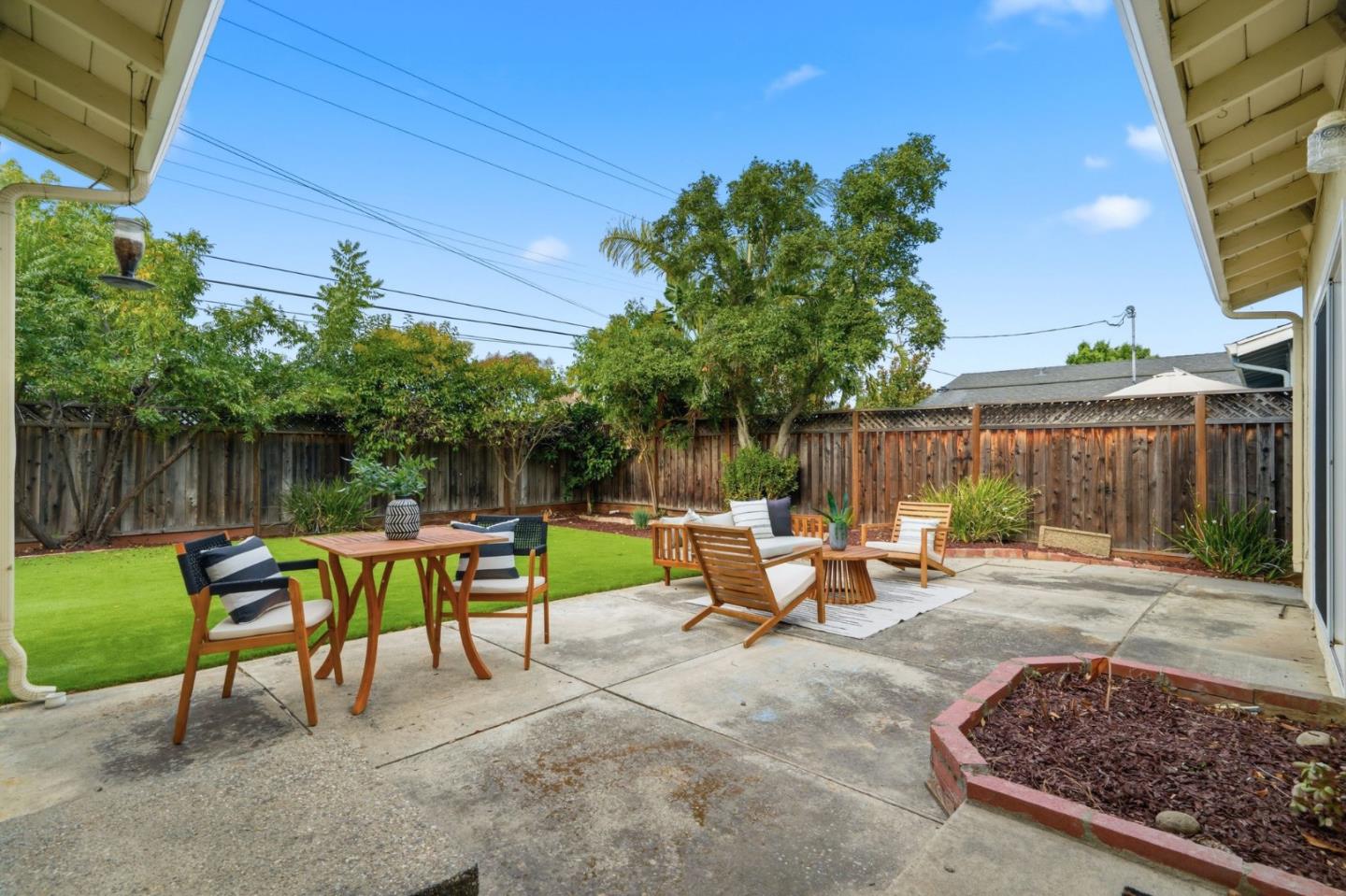 2239 Barrett AVE