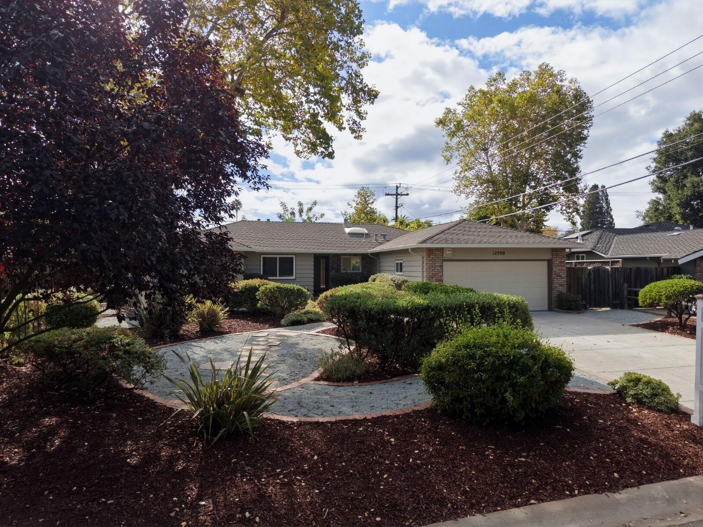 12390 Woodside DR