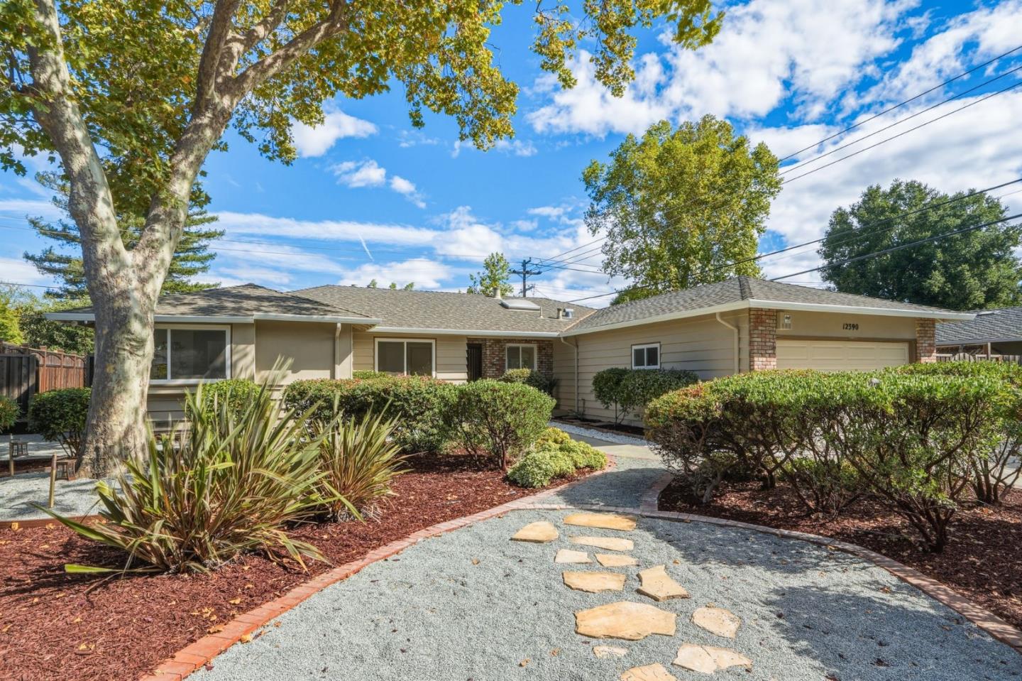 12390 Woodside DR