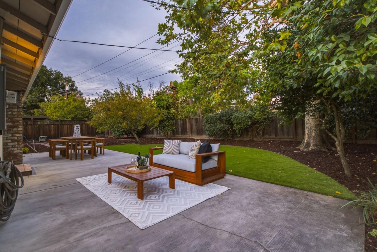 12390 Woodside DR