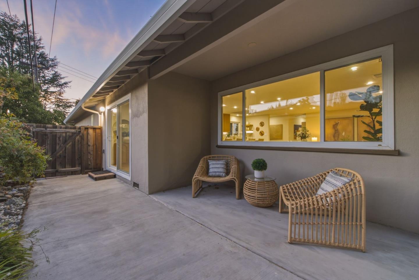 12390 Woodside DR