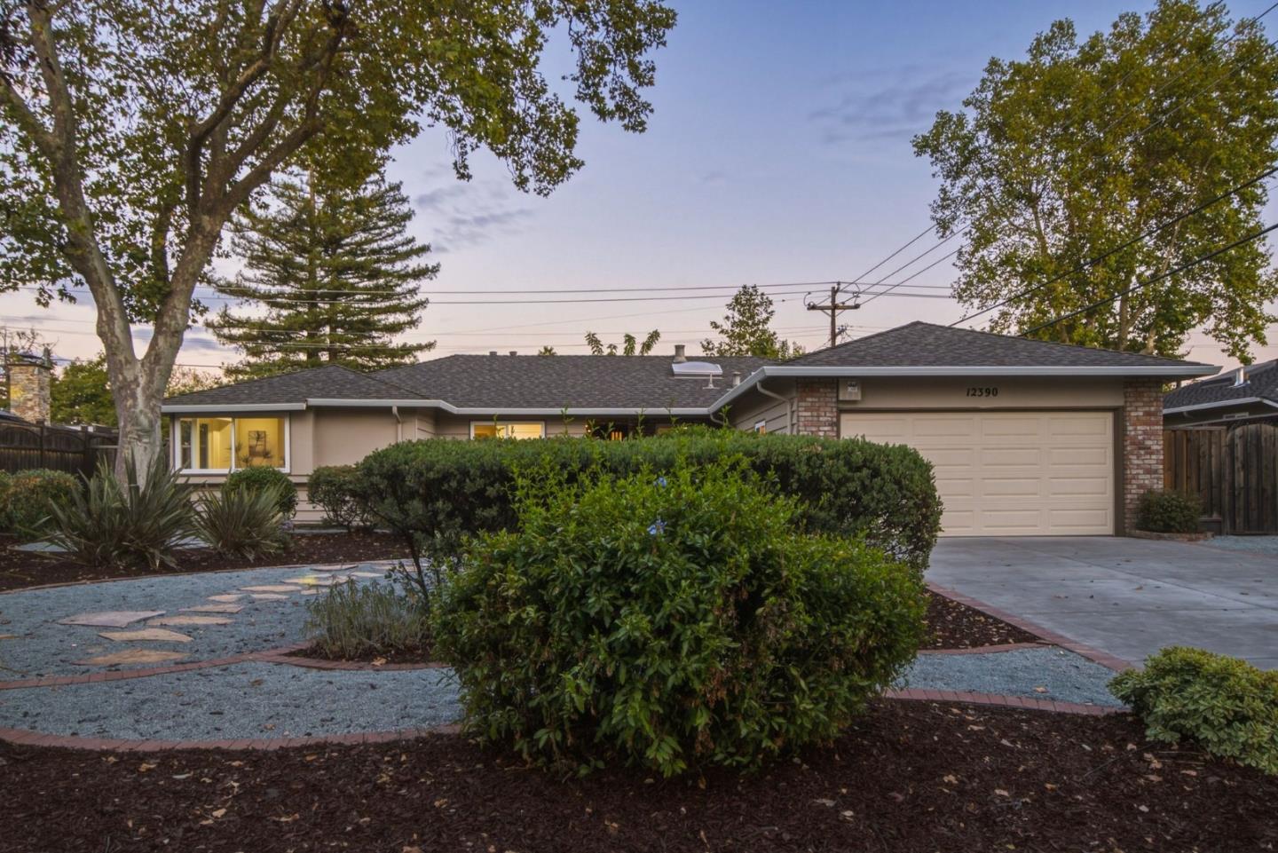 12390 Woodside DR