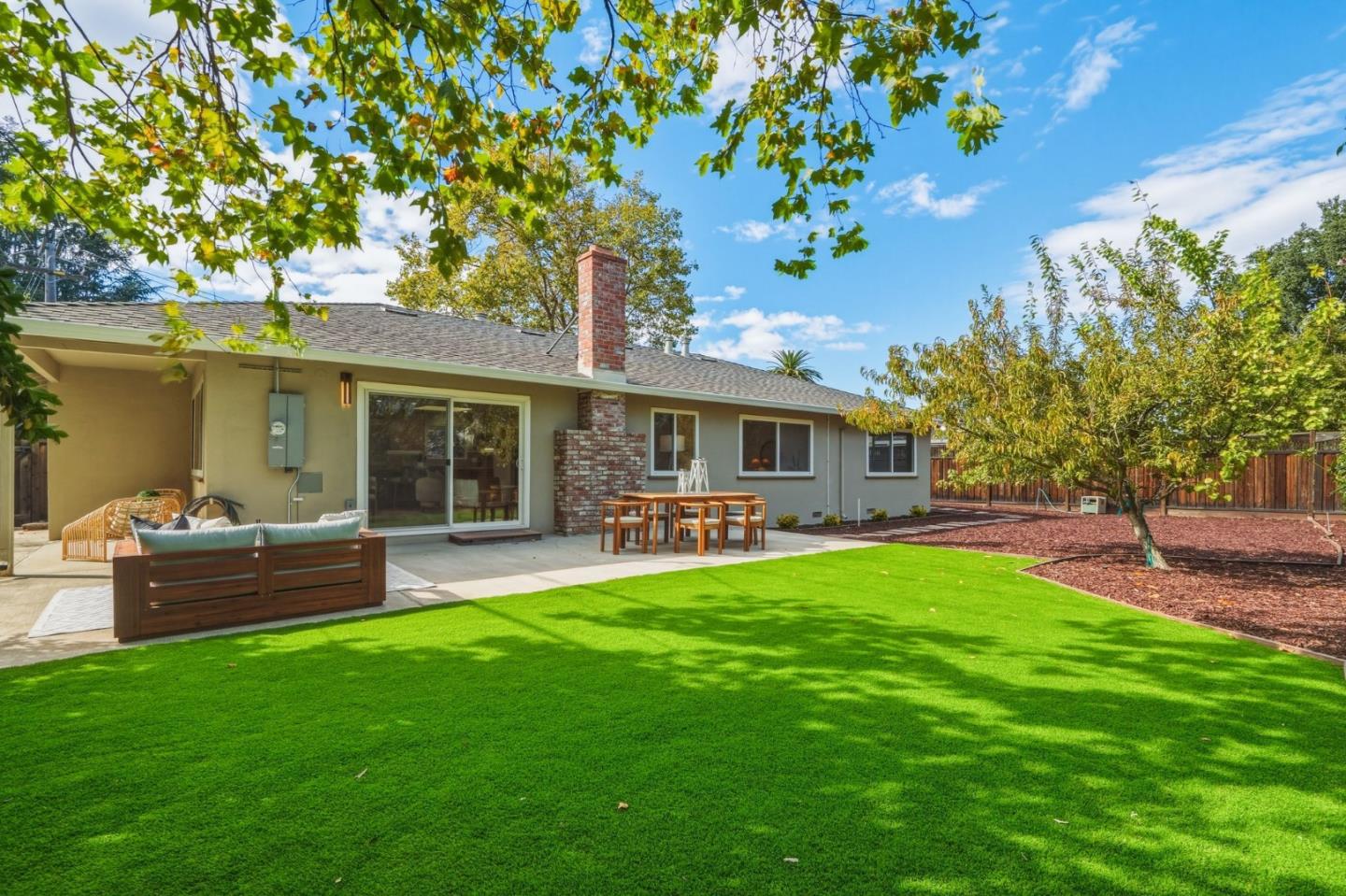 12390 Woodside DR