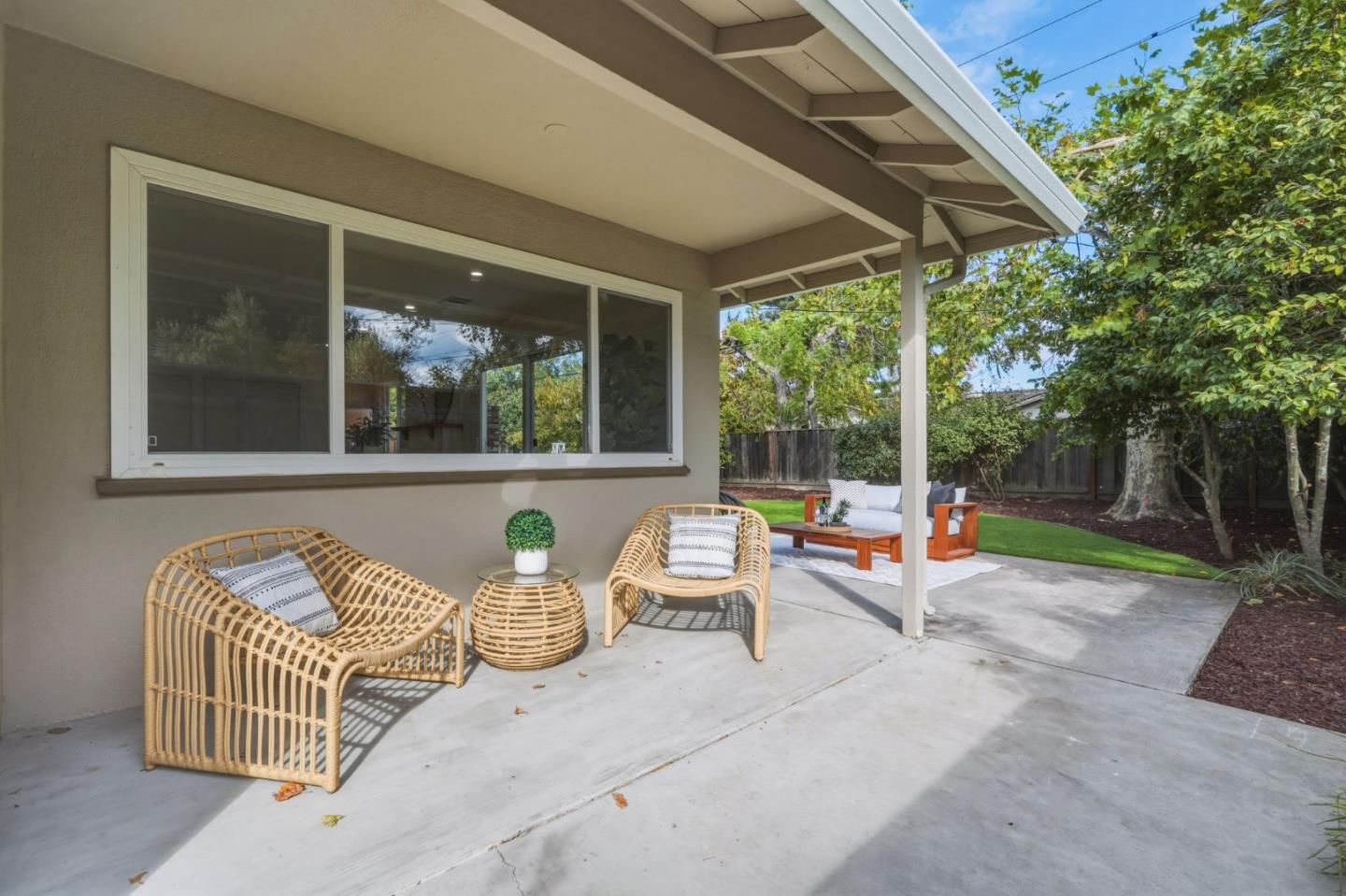 12390 Woodside DR