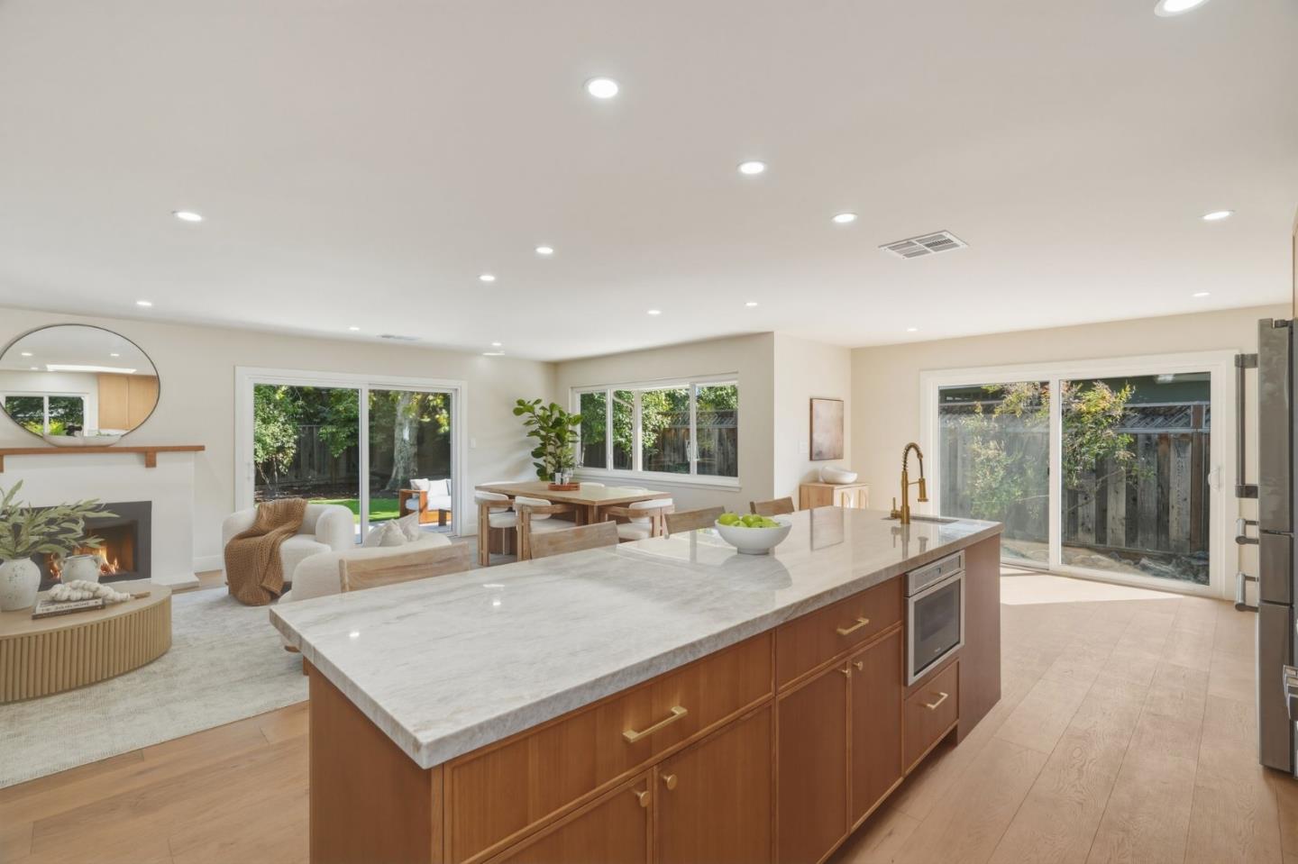 12390 Woodside DR