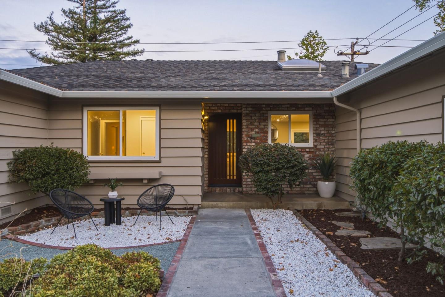 12390 Woodside DR