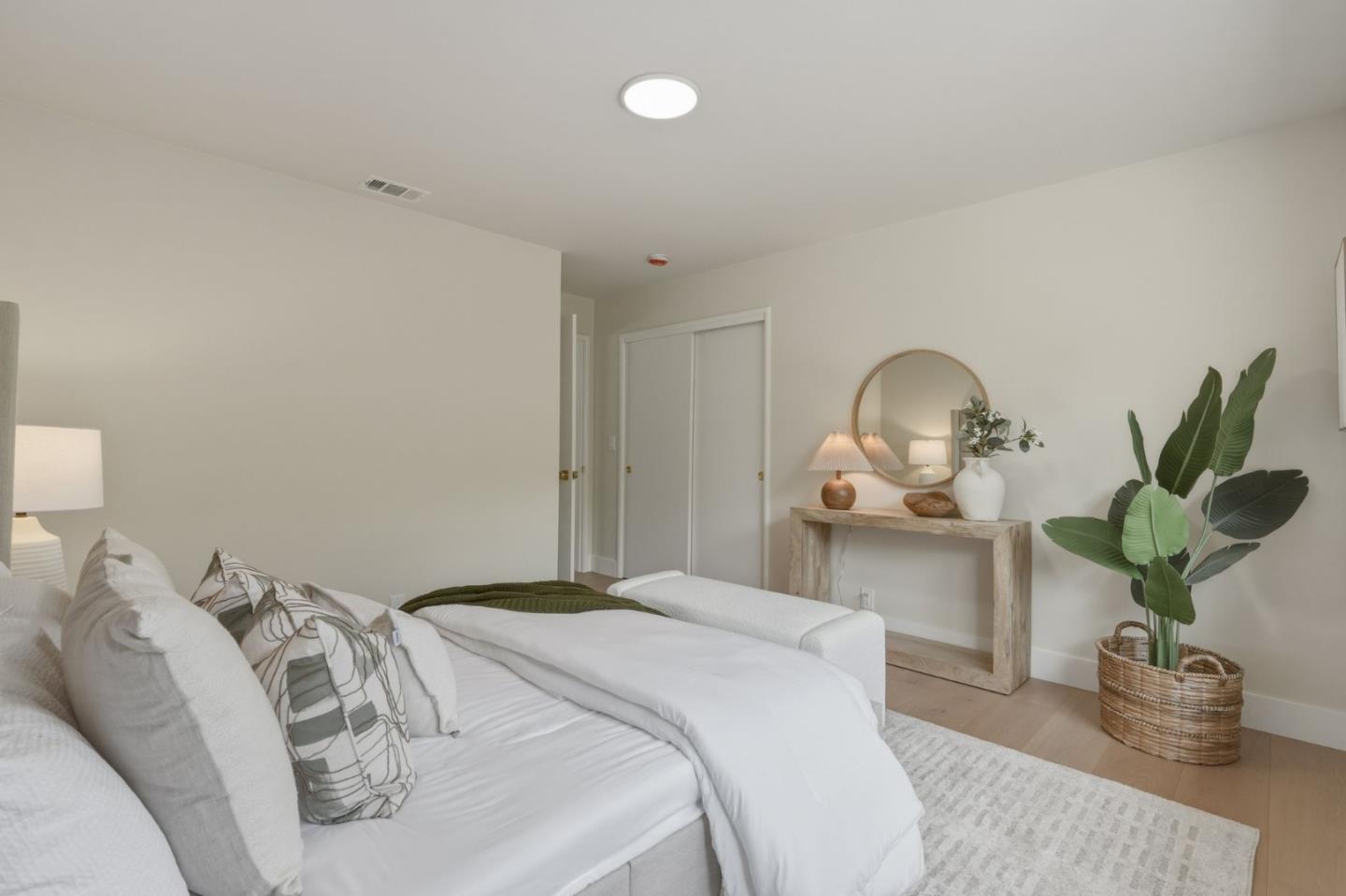 12390 Woodside DR