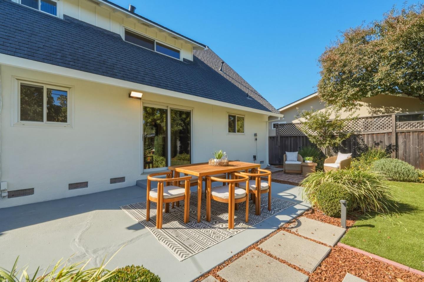3805 Thrush WAY