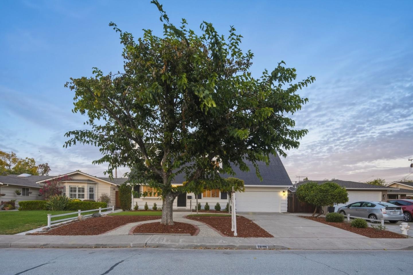 3805 Thrush WAY