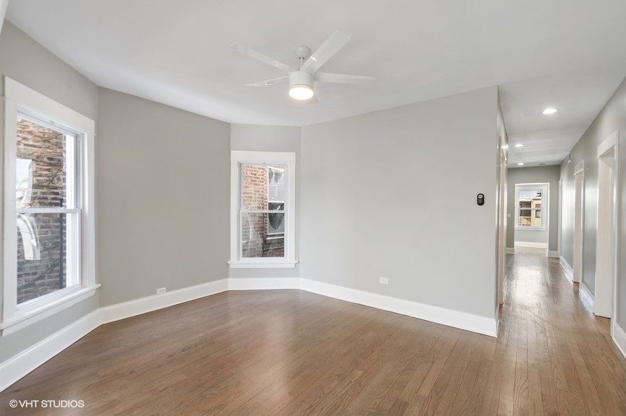 4442 N Maplewood Avenue