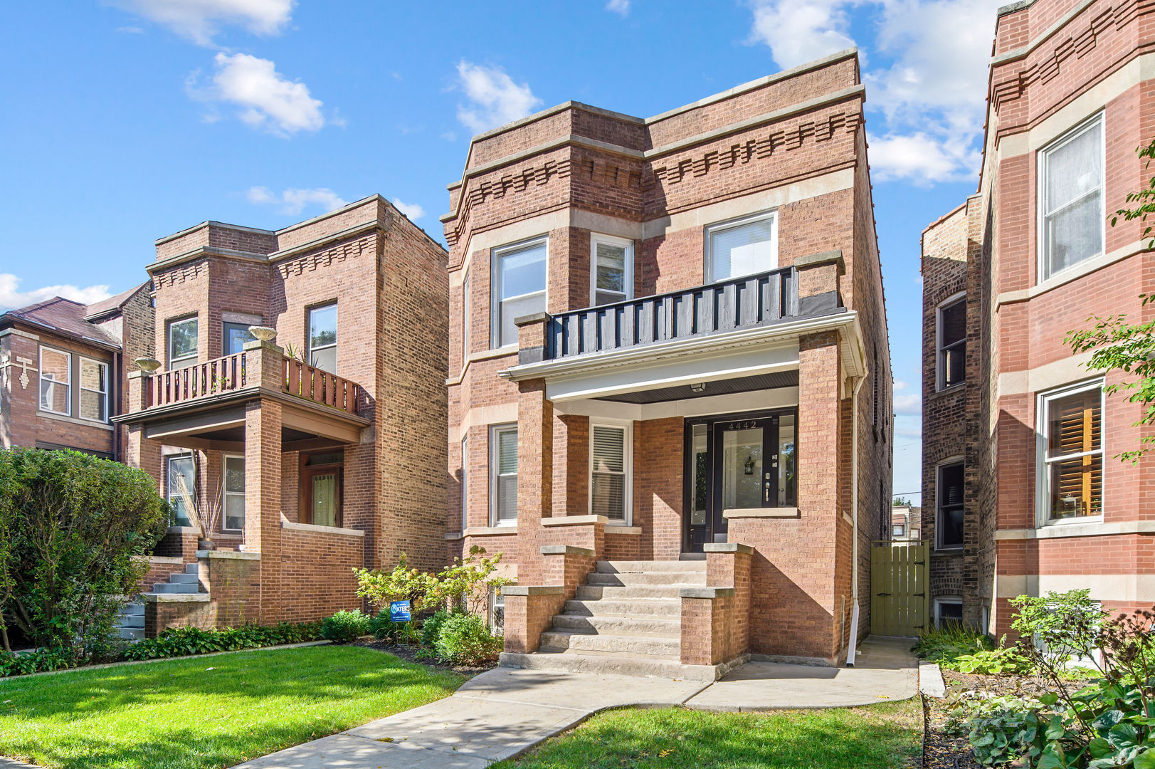 4442 N Maplewood Avenue