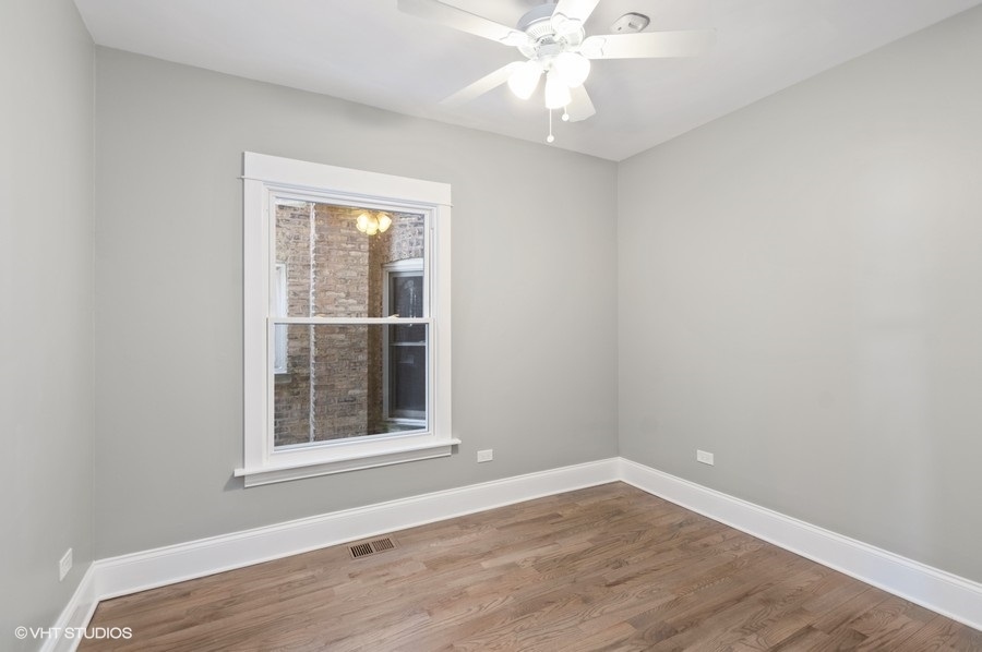 4442 N Maplewood Avenue