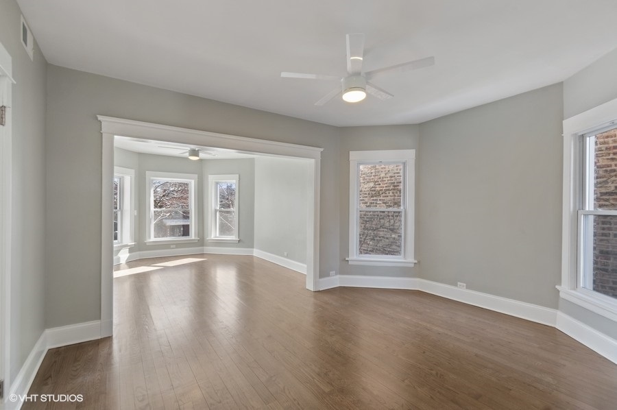 4442 N Maplewood Avenue