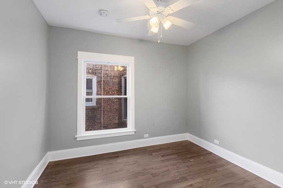 4442 N Maplewood Avenue