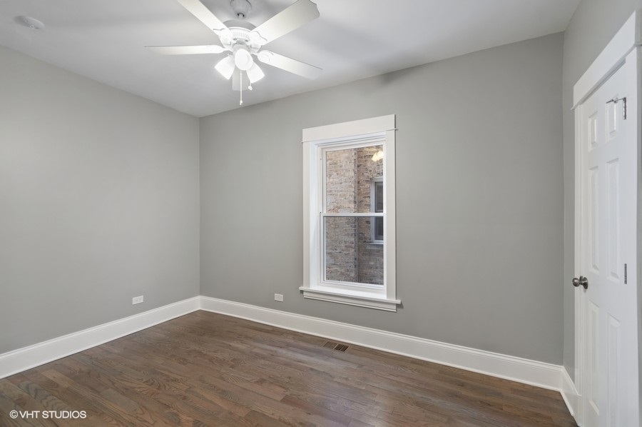 4442 N Maplewood Avenue