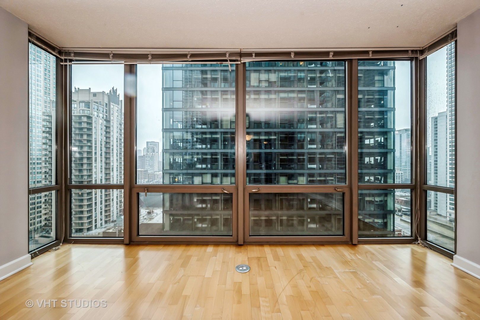 2 E ERIE Street Unit: 1606