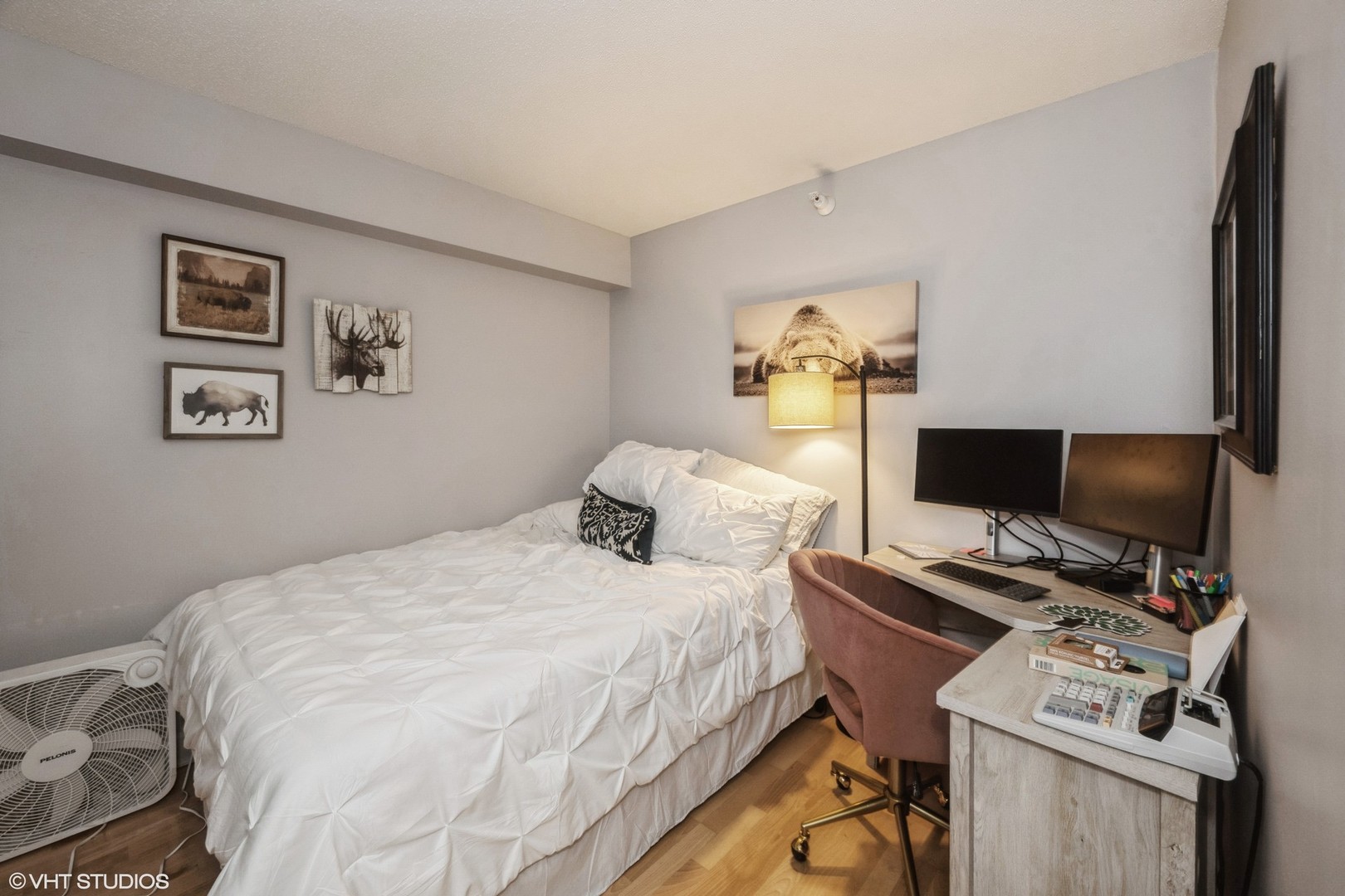 2 E ERIE Street Unit: 1606