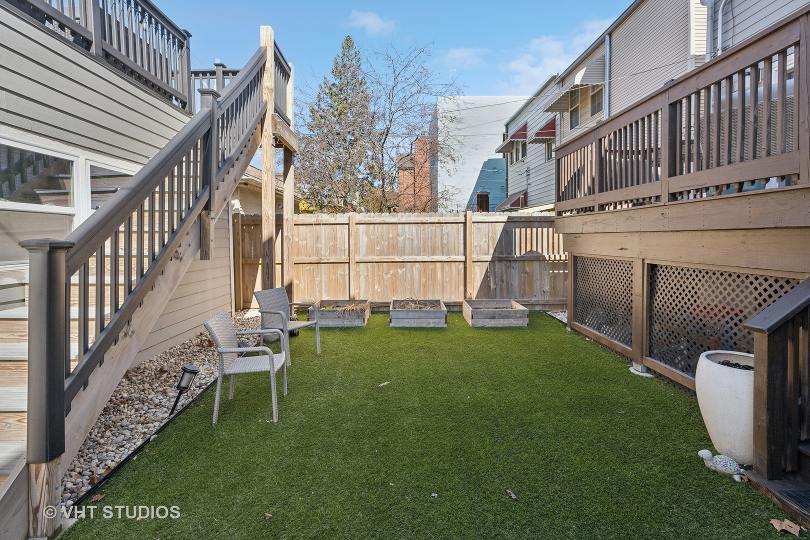 3712 N Hermitage Avenue