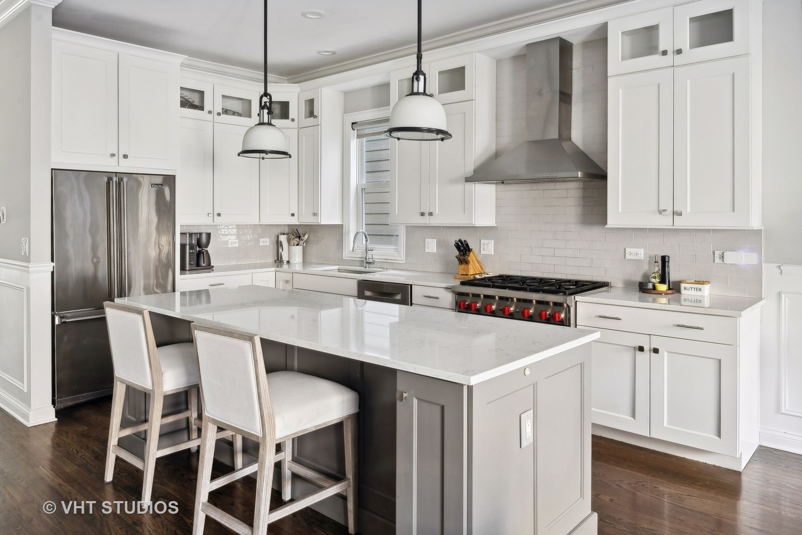 3712 N Hermitage Avenue