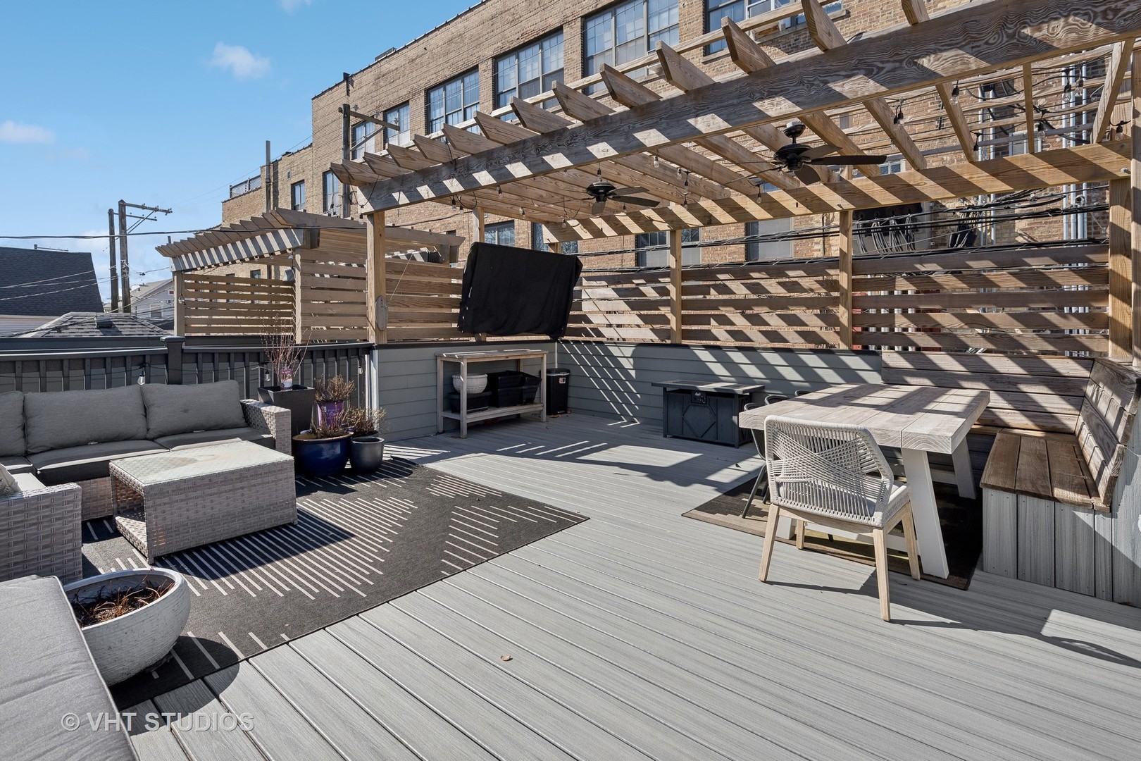 3712 N Hermitage Avenue