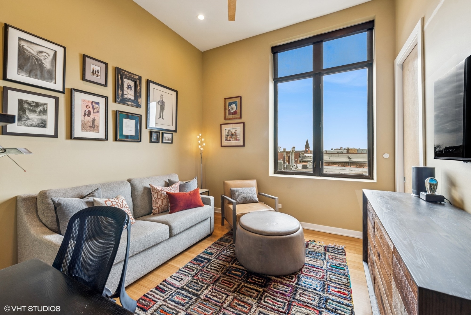 1609 N Hoyne Avenue Unit: 4W