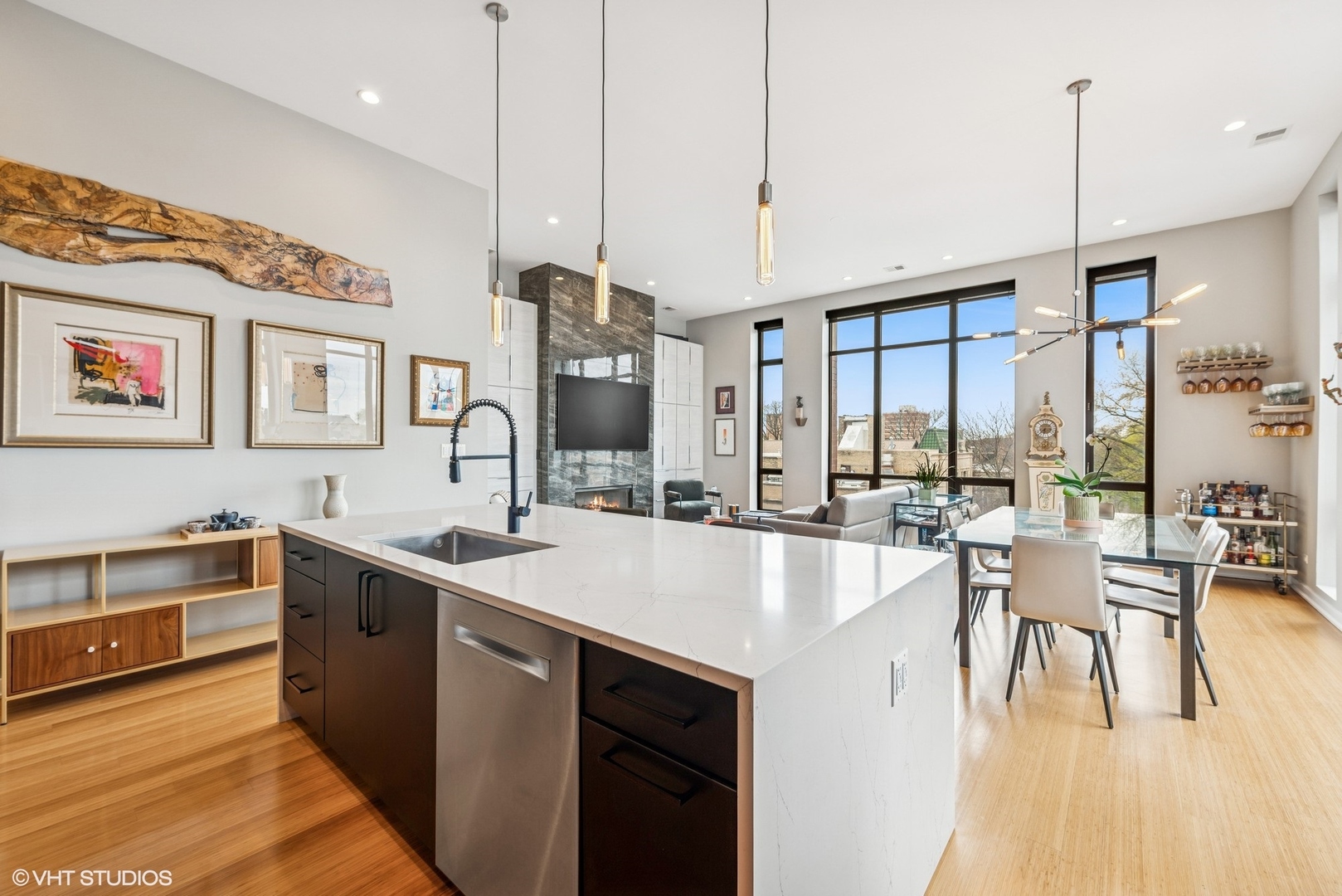 1609 N Hoyne Avenue Unit: 4W