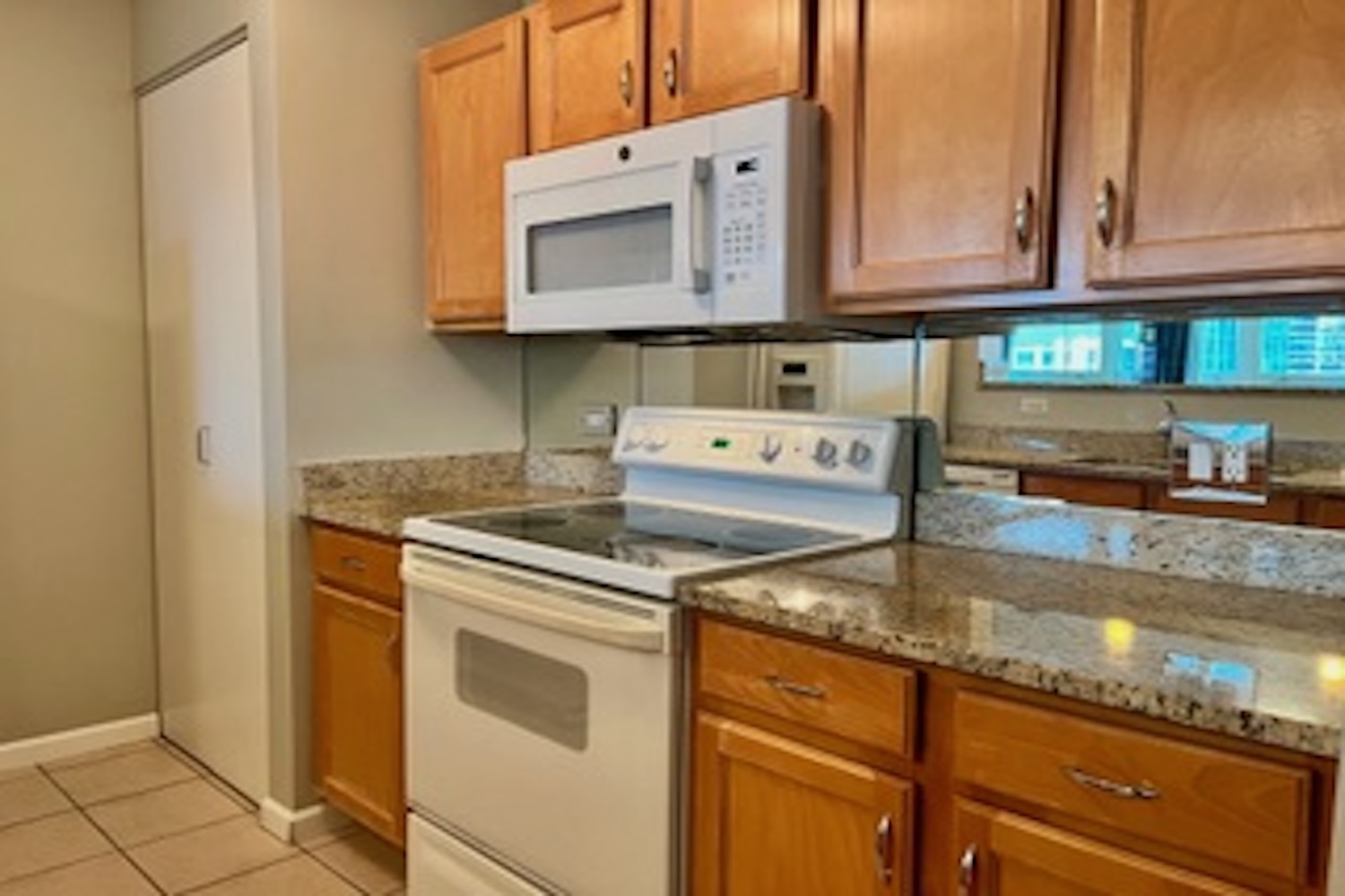 345 N La Salle Street Unit: 2804