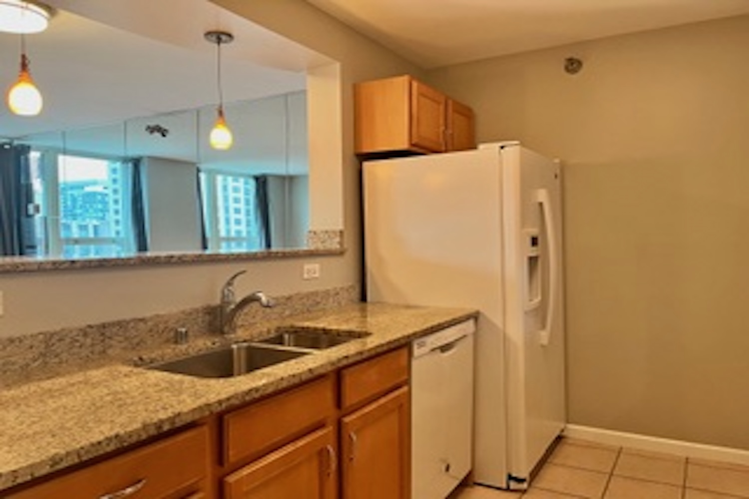 345 N La Salle Street Unit: 2804