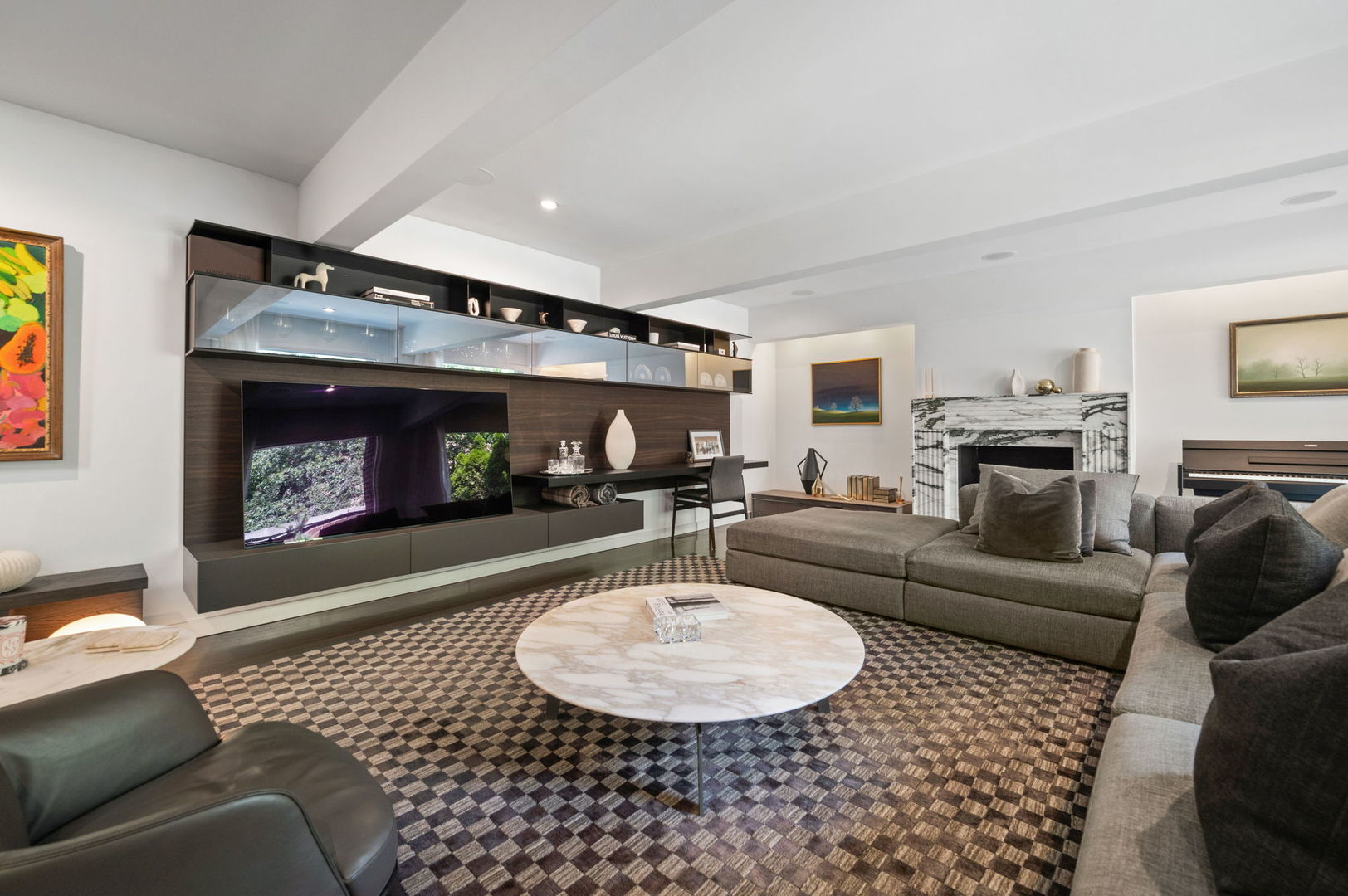 2321 N Geneva Terrace Unit: C