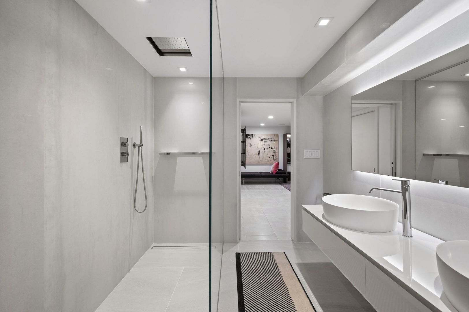 2321 N Geneva Terrace Unit: C