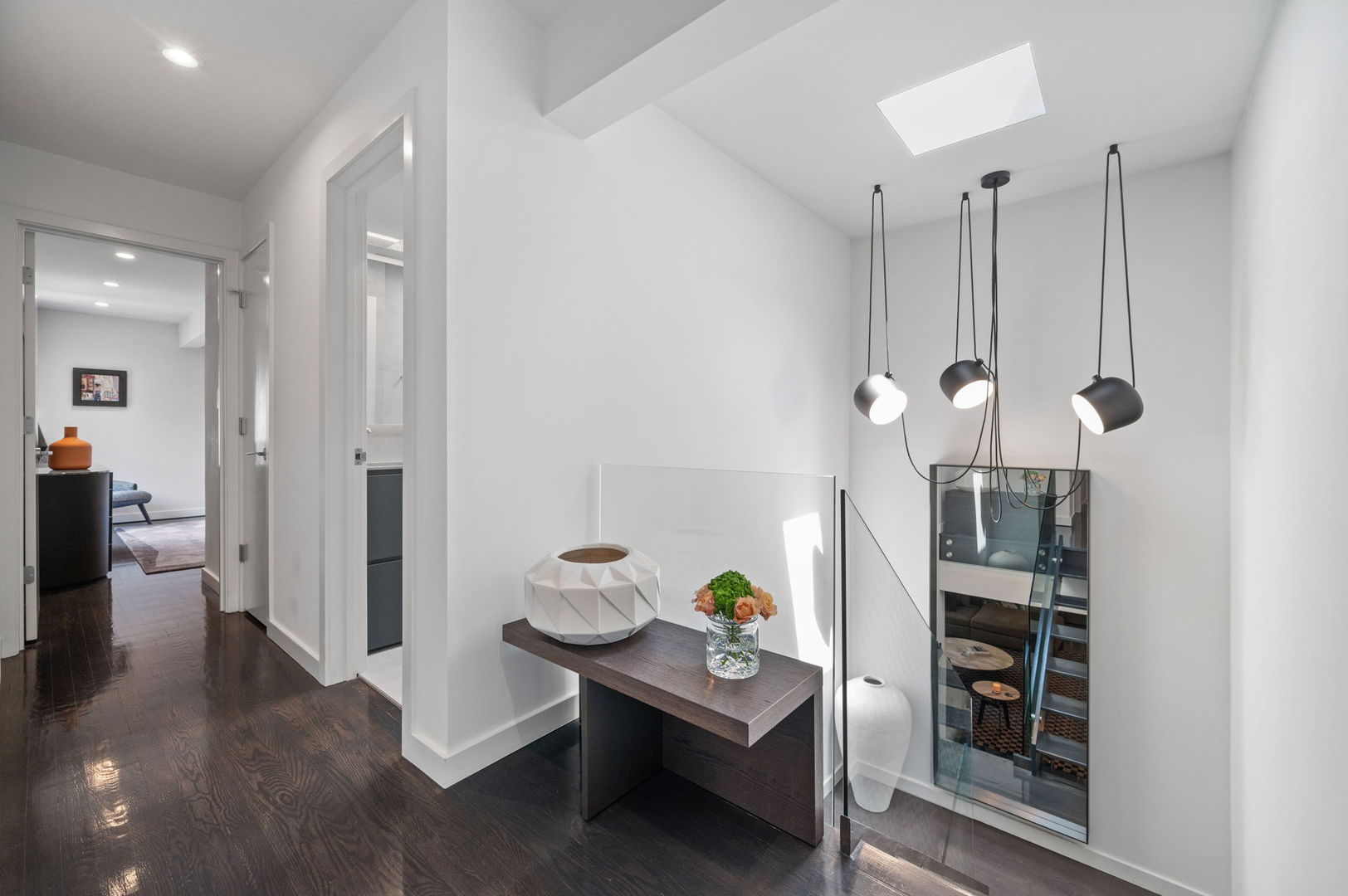 2321 N Geneva Terrace Unit: C