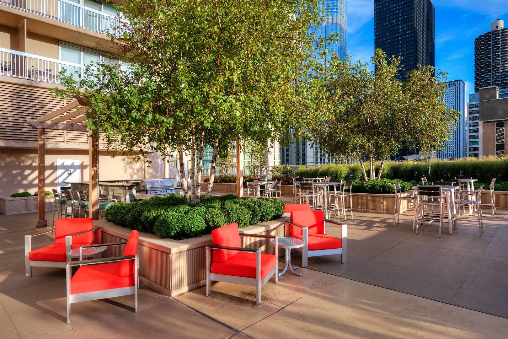 545 N Dearborn Street Unit: 2704