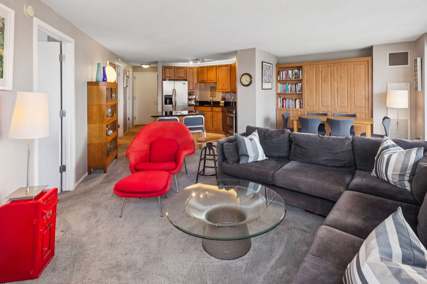 545 N Dearborn Street Unit: 2704