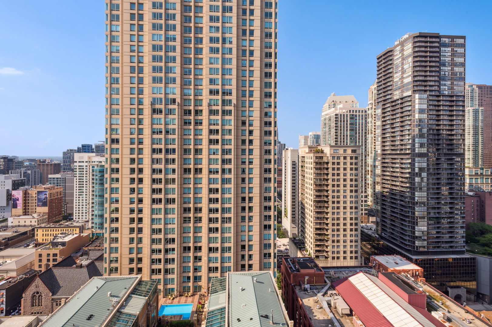 545 N Dearborn Street Unit: 2704