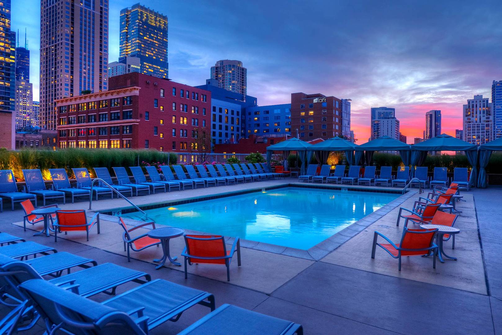 545 N Dearborn Street Unit: 2704
