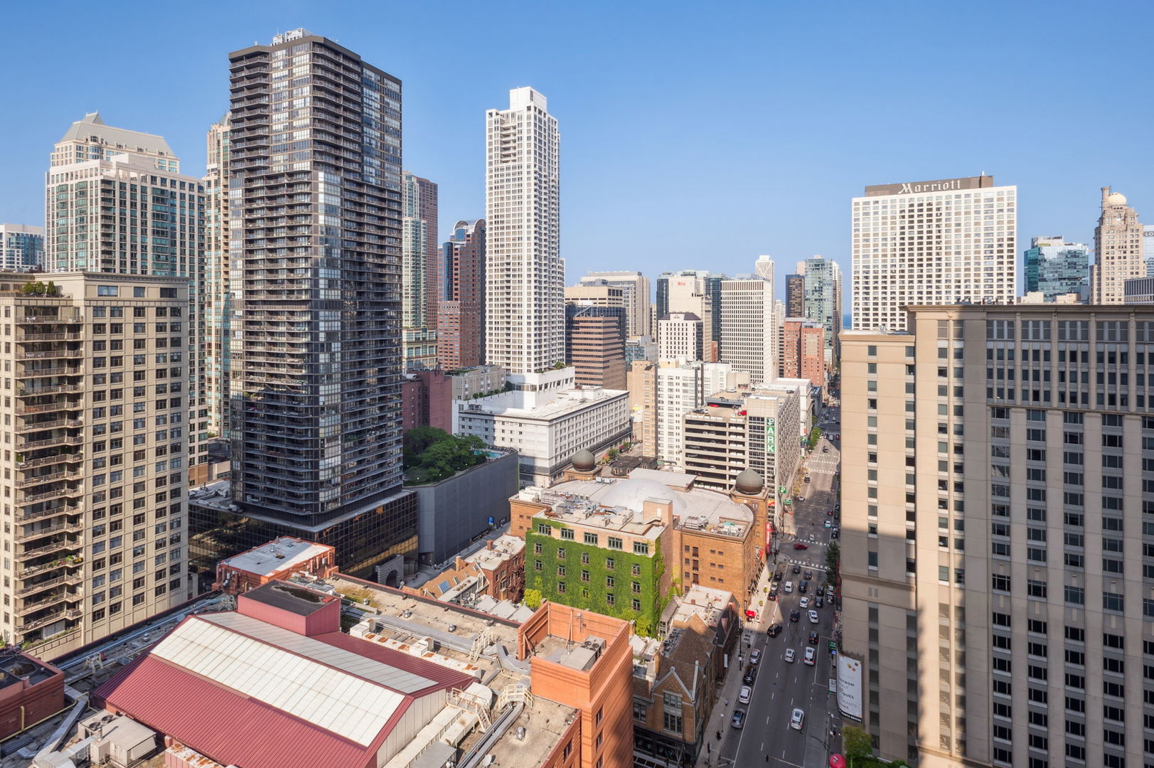 545 N Dearborn Street Unit: 2704