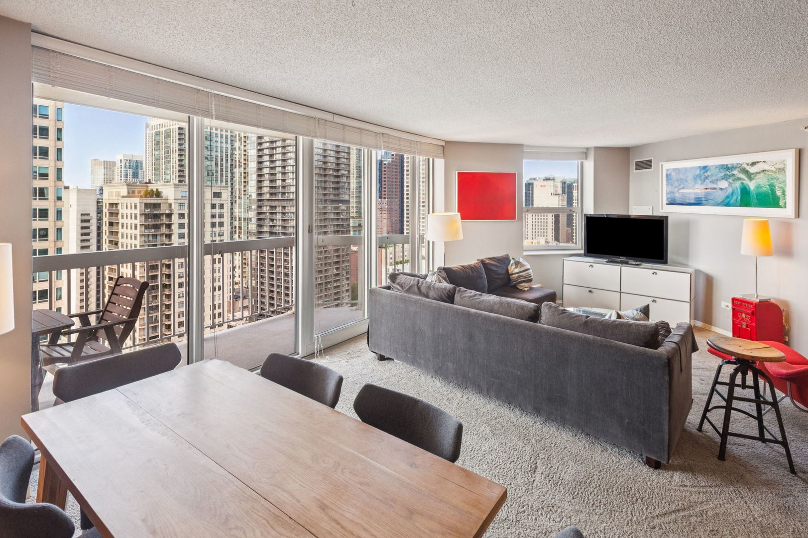 545 N Dearborn Street Unit: 2704