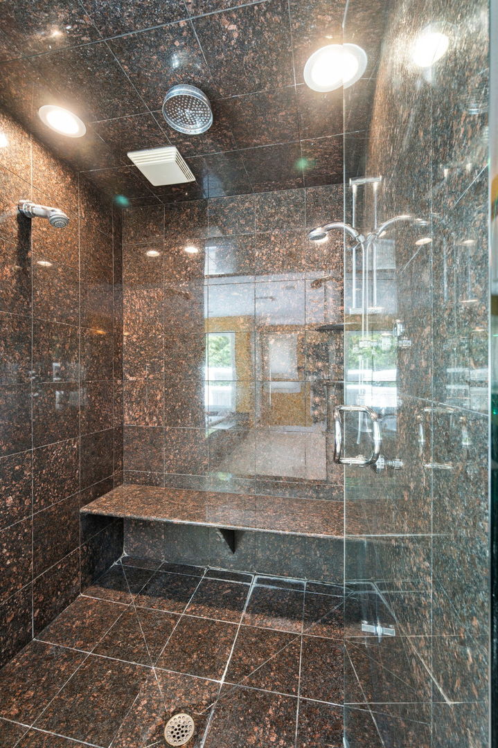 2230 Shady Lane
