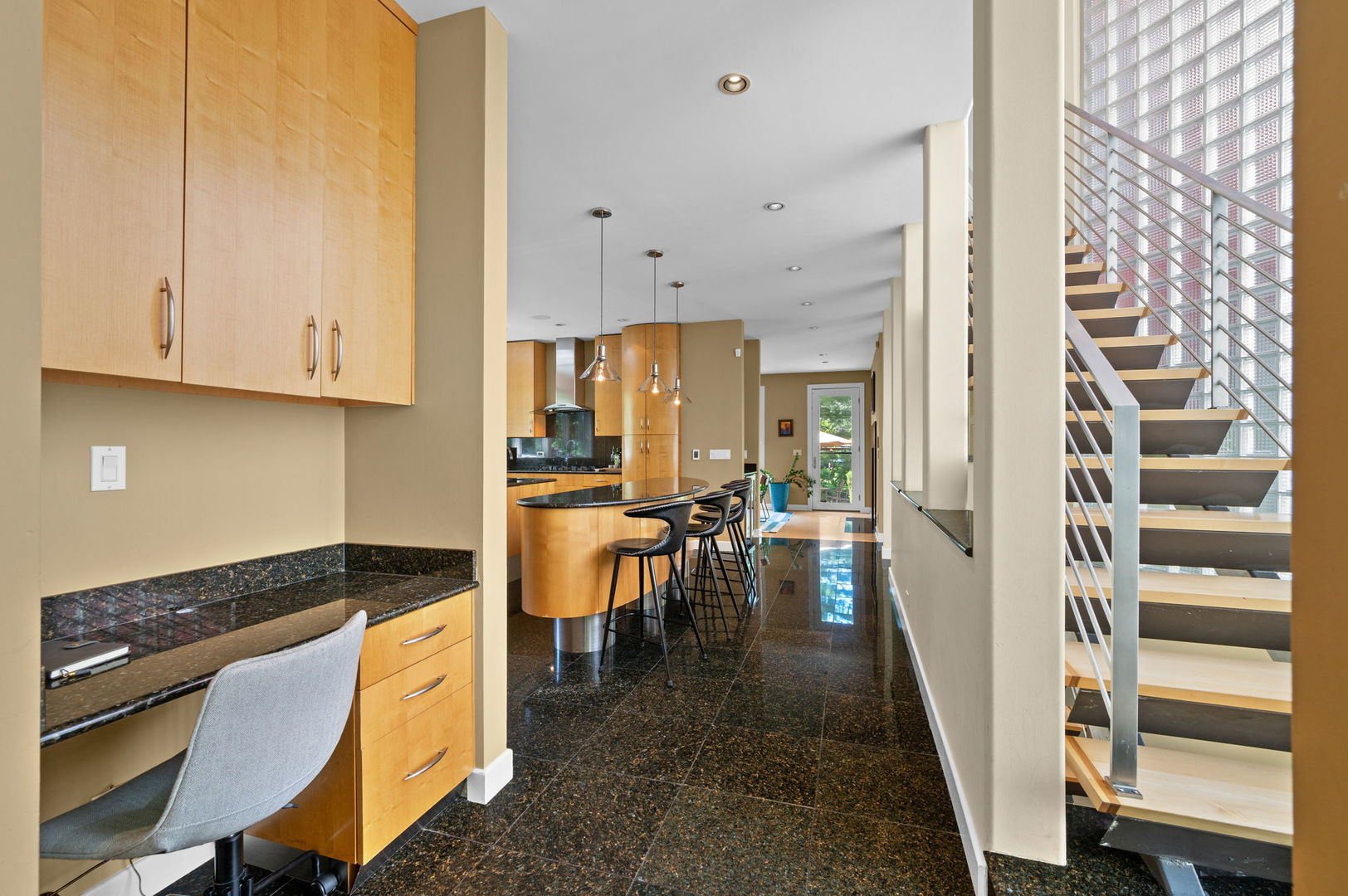 2230 Shady Lane