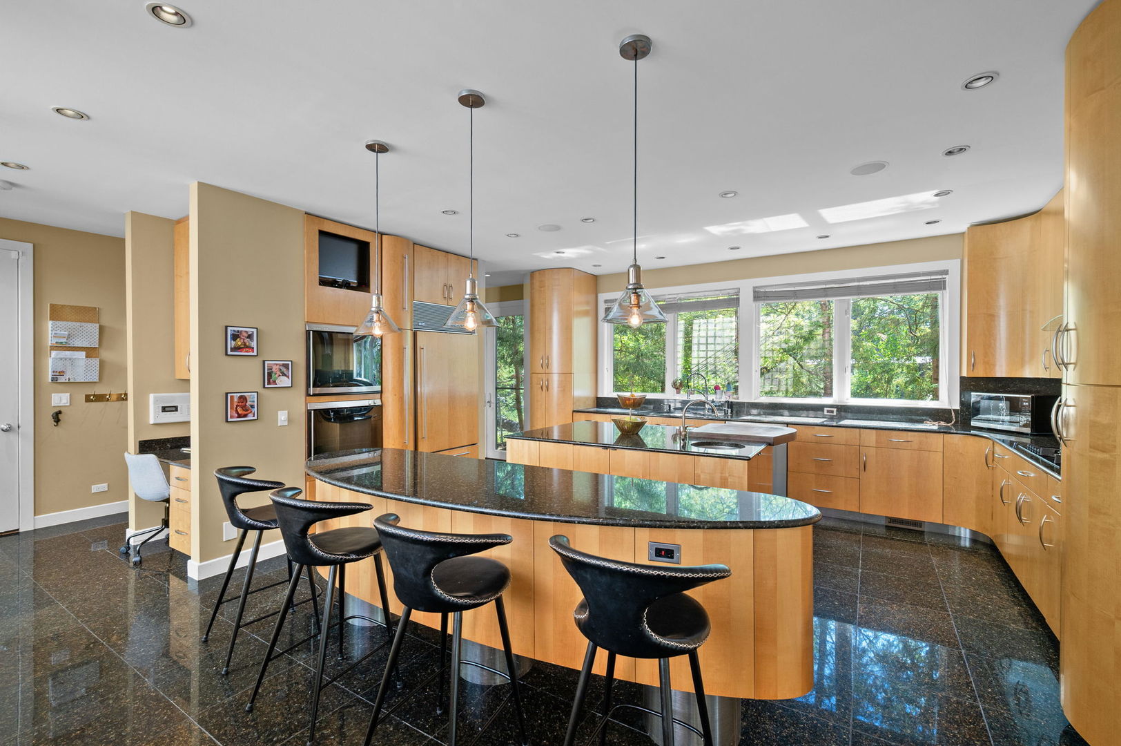 2230 Shady Lane
