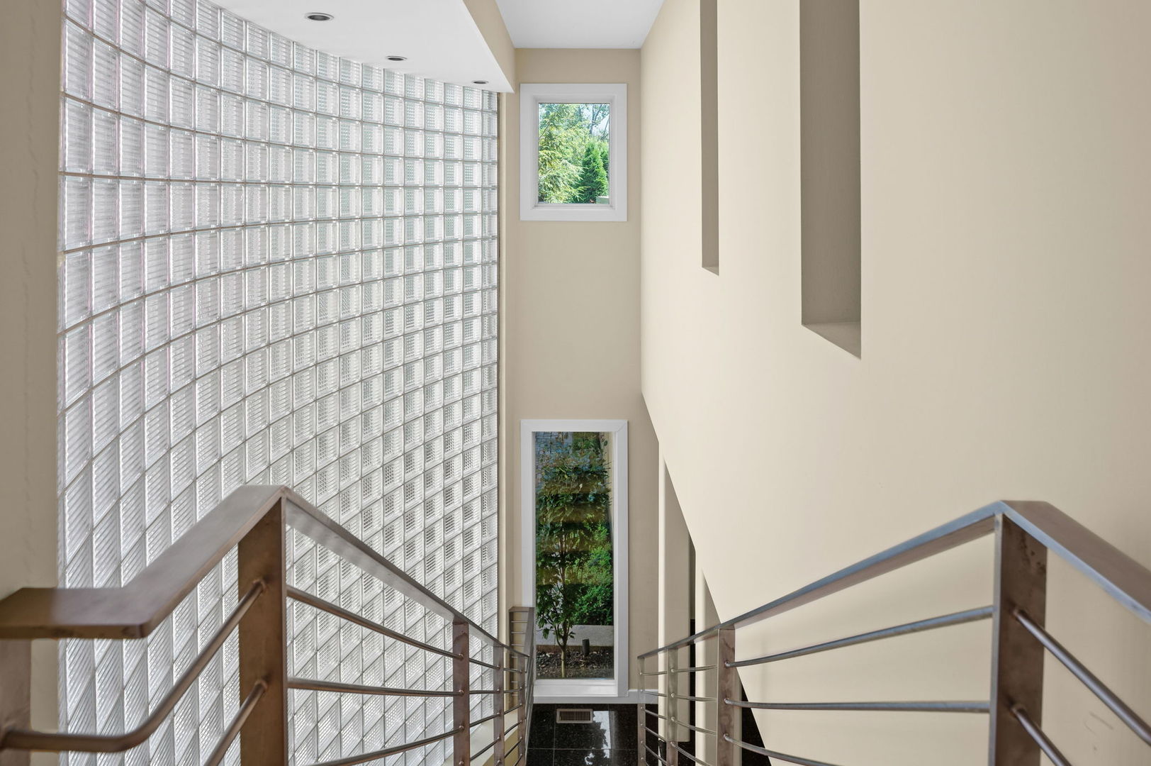 2230 Shady Lane