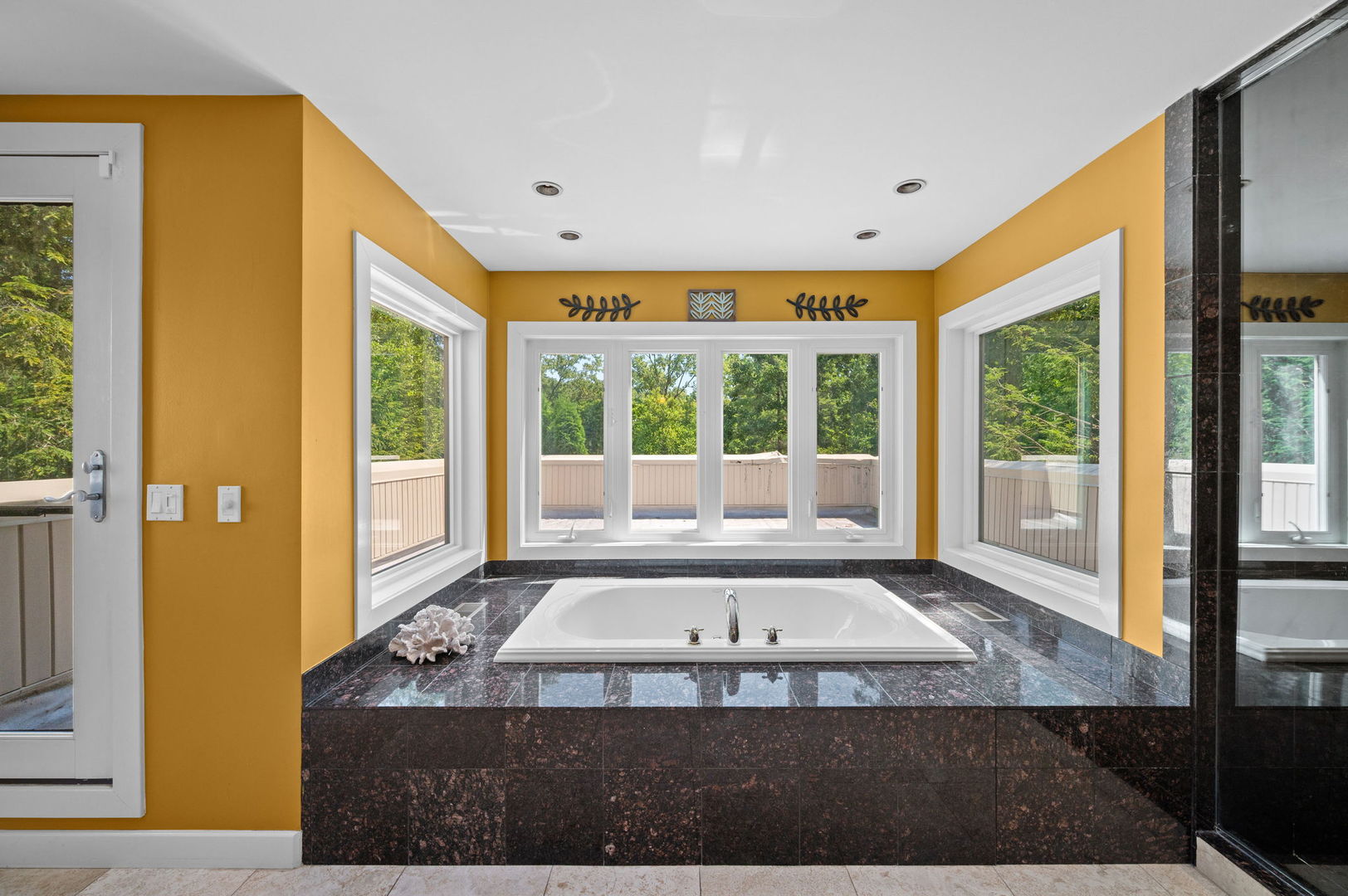 2230 Shady Lane