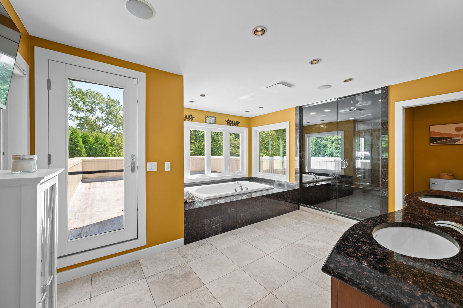 2230 Shady Lane