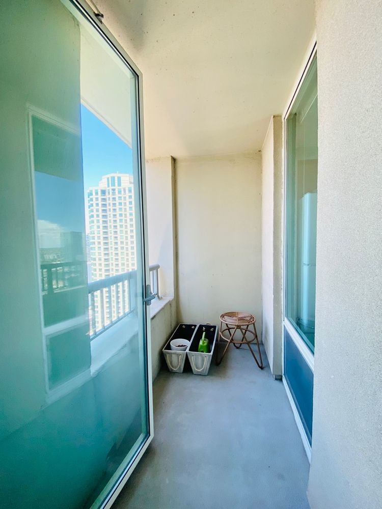 345 N LASALLE Boulevard Unit: 3806