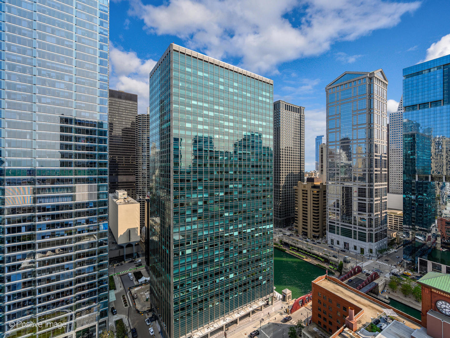 345 N LASALLE Boulevard Unit: 3806