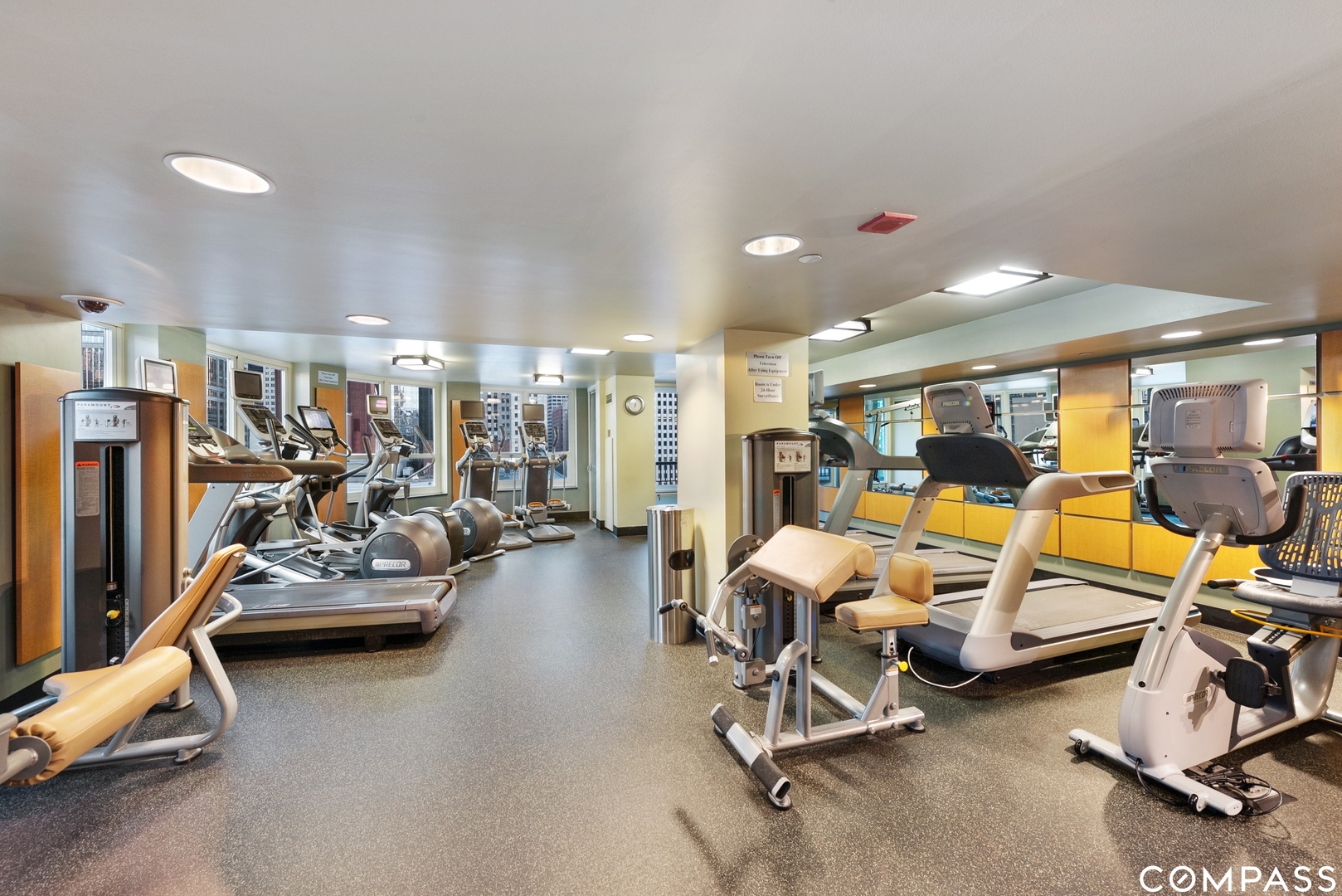 345 N LASALLE Boulevard Unit: 3806