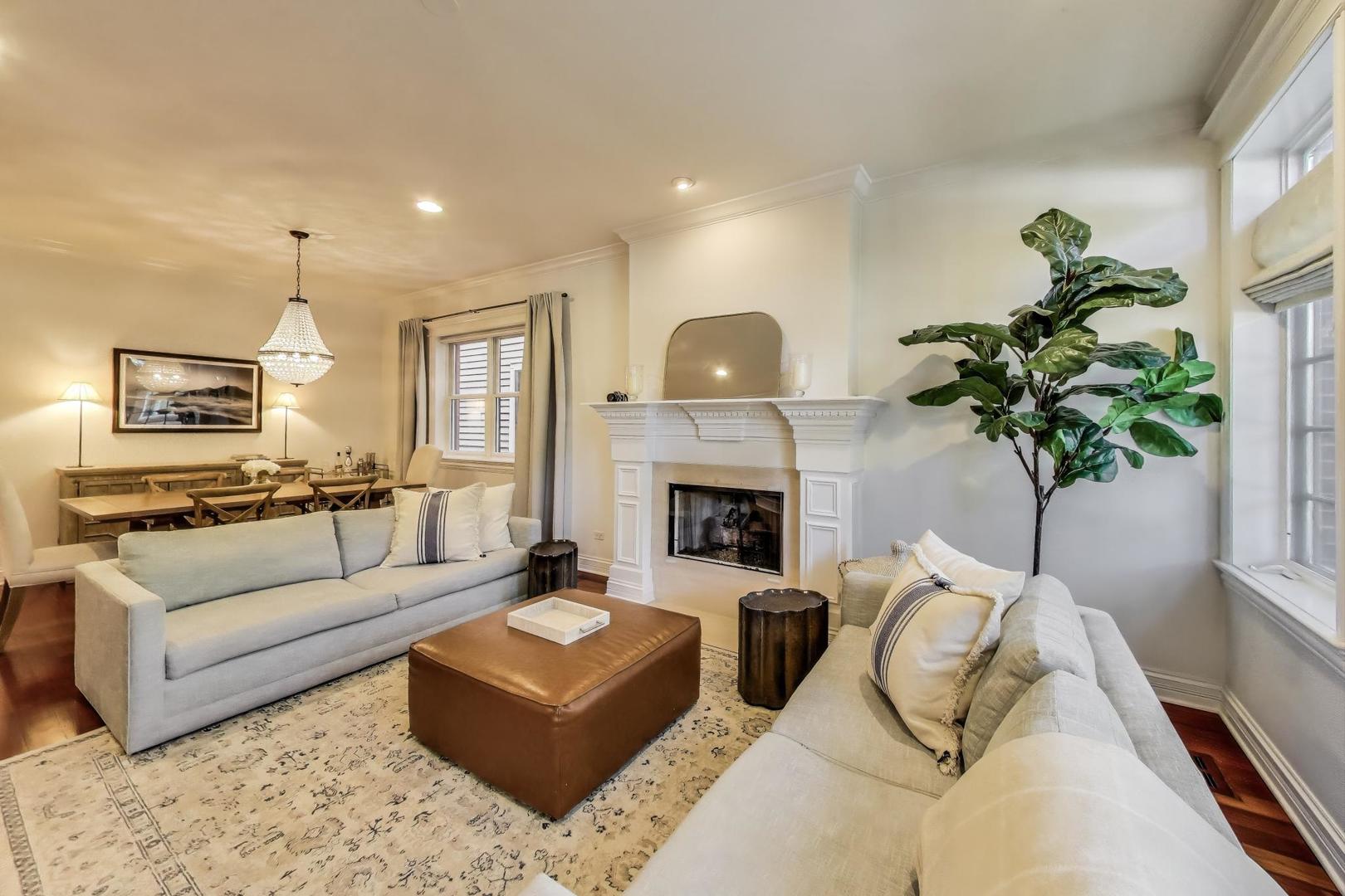 3555 N Marshfield Avenue Unit: 1