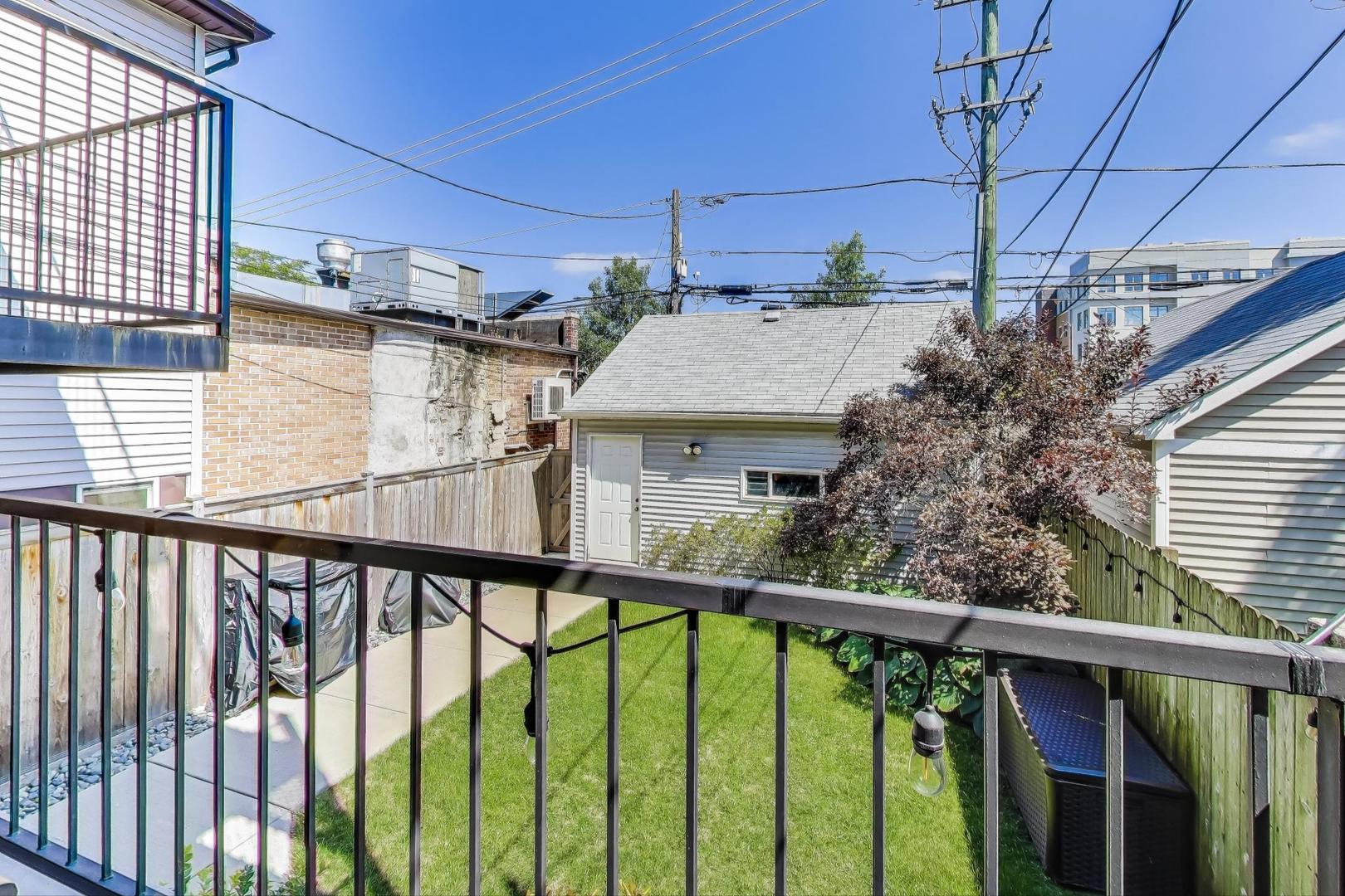 3555 N Marshfield Avenue Unit: 1